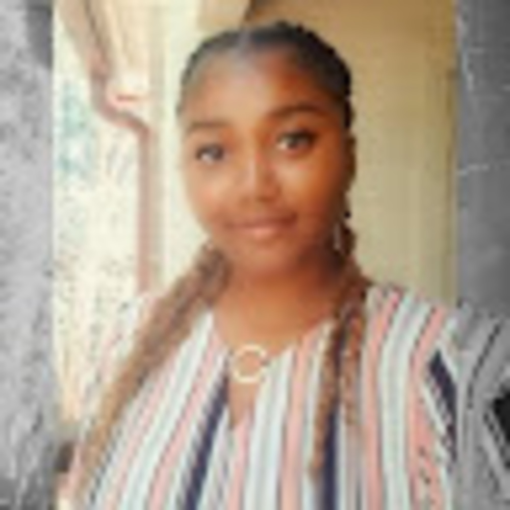 Meet your Posher, Denisha